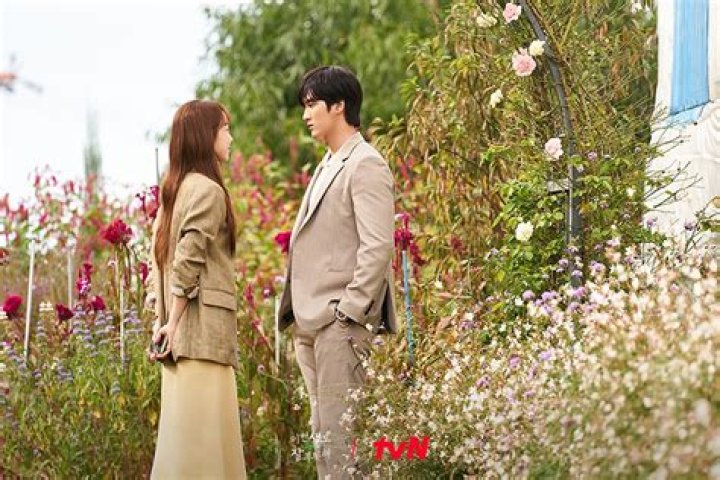Exploring The Intriguing Relationship Between Kim Jung Hyun And Shin Hye Sun