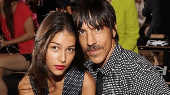 Exploring The Romantic Life Of Anthony Kiedis And His Girlfriends