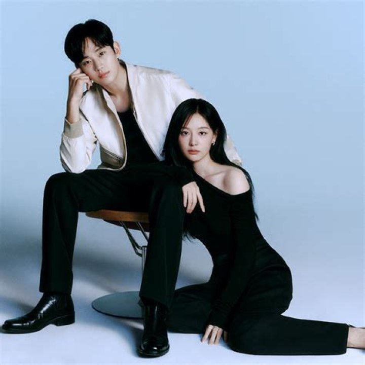Official: Kim Soo Hyun And Kim Ji Won's Relationship Confirmed
